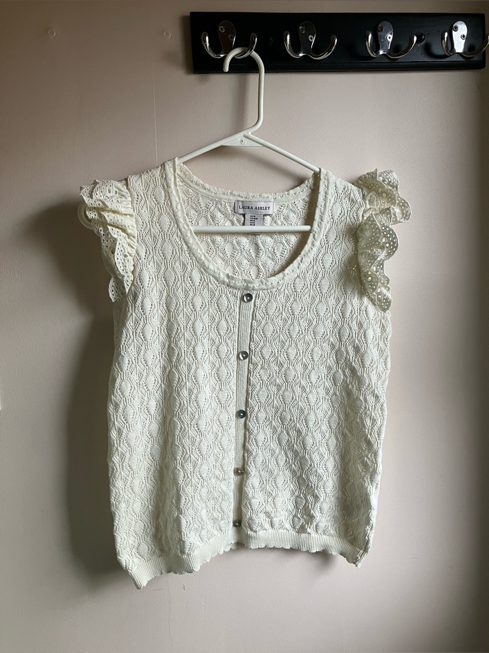 LAURA ASHLEY Cream Lace Knit Button-Front Cap-Sleeve Top